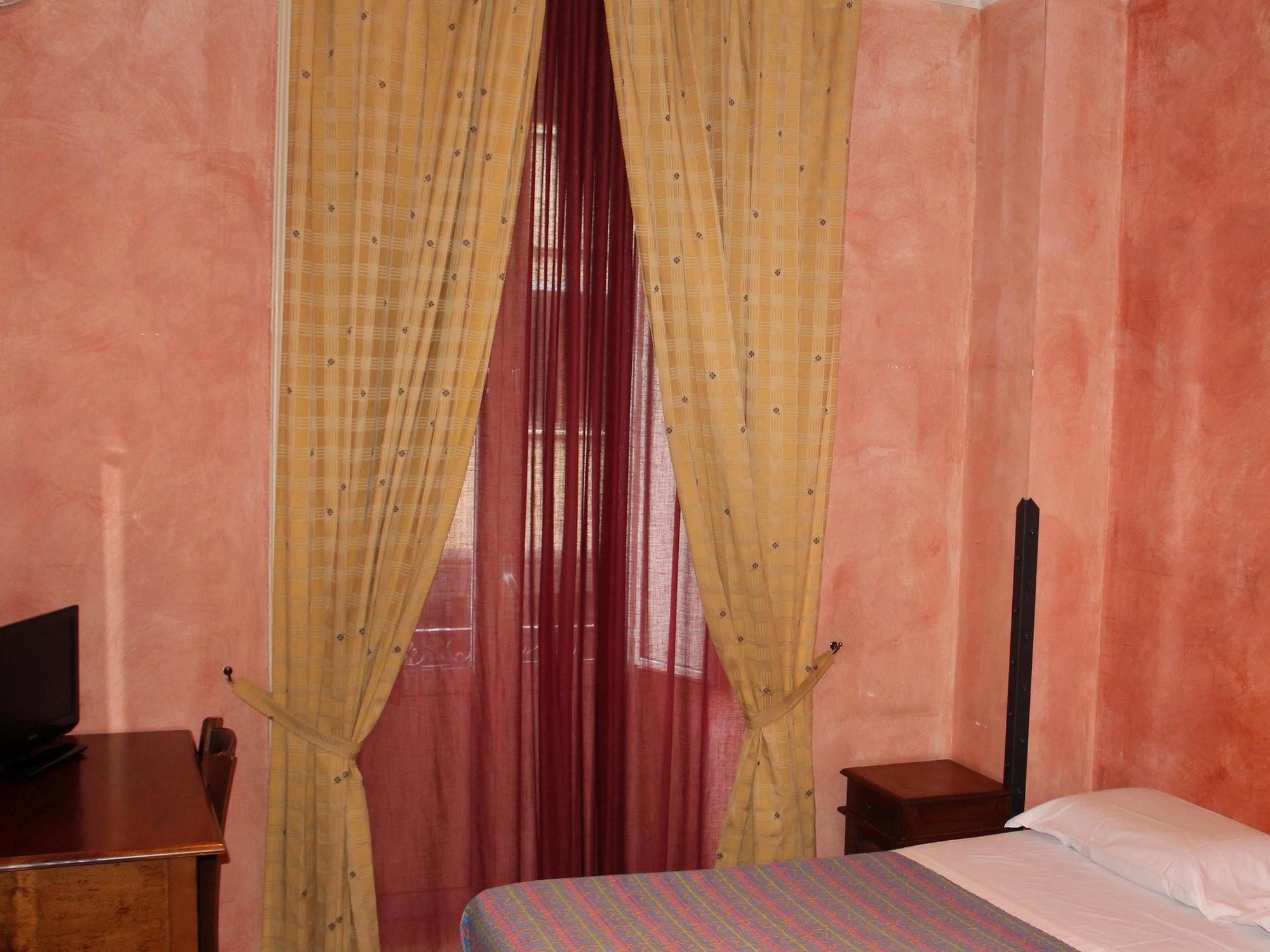 Hotel Schilizzi Nápoles